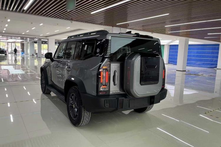 Used JETOUR Traveler 2025 2.0TD DCT XWD Cross+ Exterior 3