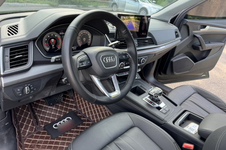 Used Audi Q5L 2022 40T Fashionable and Elegant Model
