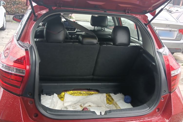 Used Toyota YARiS L Zhi Xuan 2016 Revised 1.5E CVT Charming Edition Trunk