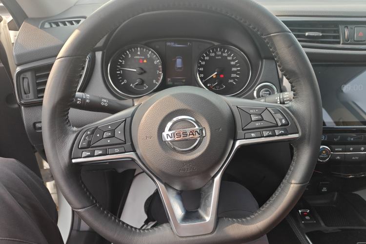 Used Nissan X-Trail 2019 2.5L CVT Smart Connect Luxury Edition 4WD Steering Wheel