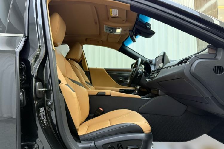 Used Lexus ES 2022 300h Executive Edition