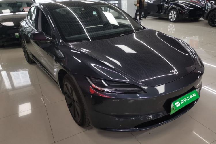 Used Tesla Model 3 2023 Rear-Wheel-Drive Version Front Right 45 Deg