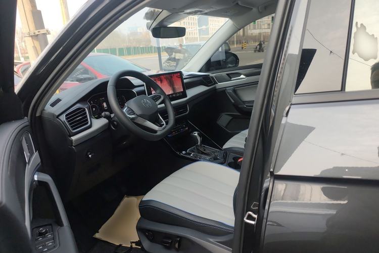 Used Volkswagen Tayron GTE Plug-in Hybrid 2023 280TSI Luxury Plus Advanced Edition Left Front Seat