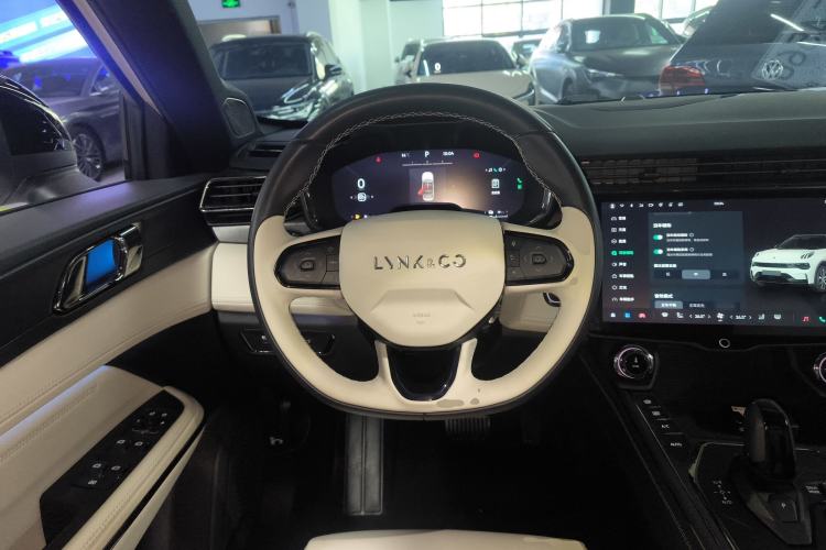 Used Lynk & Co 01 EM-P 2023 1.5TD EM-P Dawn Edition Steering Wheel