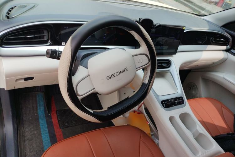 Used Geely Galaxy Geome 2025 310km Dream Edition Center Console