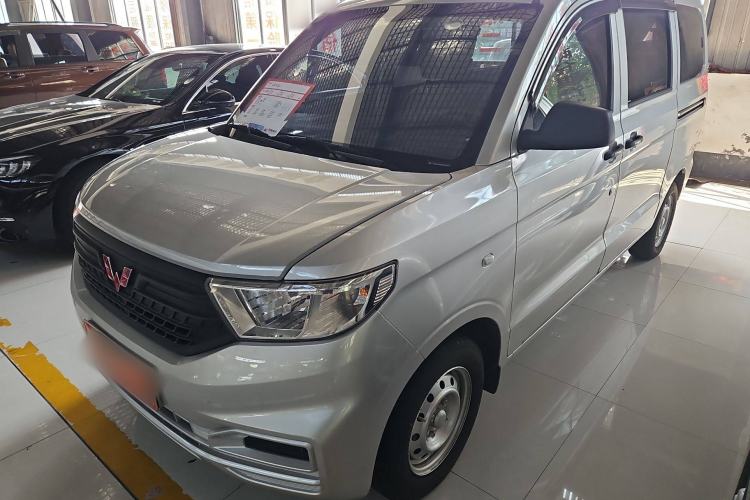 Used Wuling Hongguang V 2022 1.5L Jingqu Edition Electric-Assist LAR