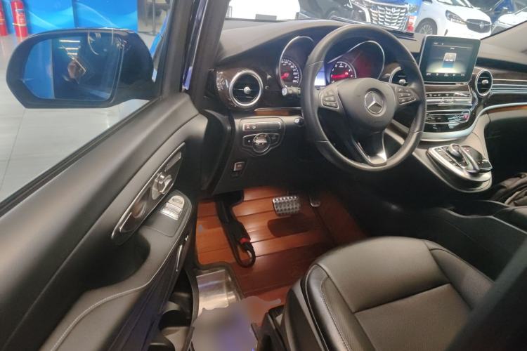 Used Mercedes-Benz V-Class 2018 V 260 Prestige Edition China VI
