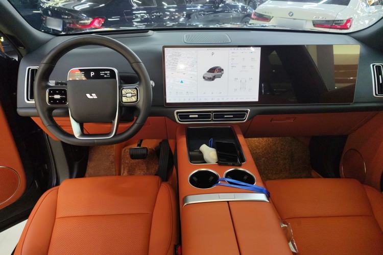Used Li Auto L8 2023 Pro Model Center Console