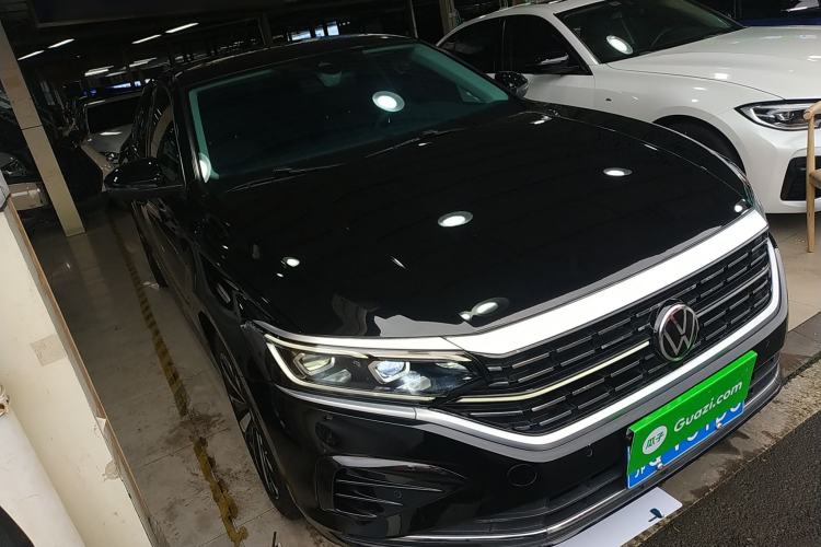 Used Volkswagen Passat 2022 380TSI Luxury Edition Exterior 1