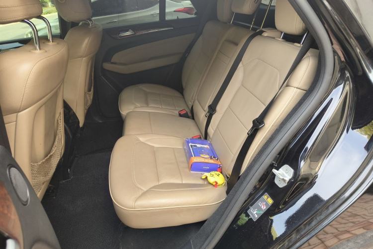 Used Mercedes-Benz M-Class 2014 ML 400 4MATIC Luxury Model