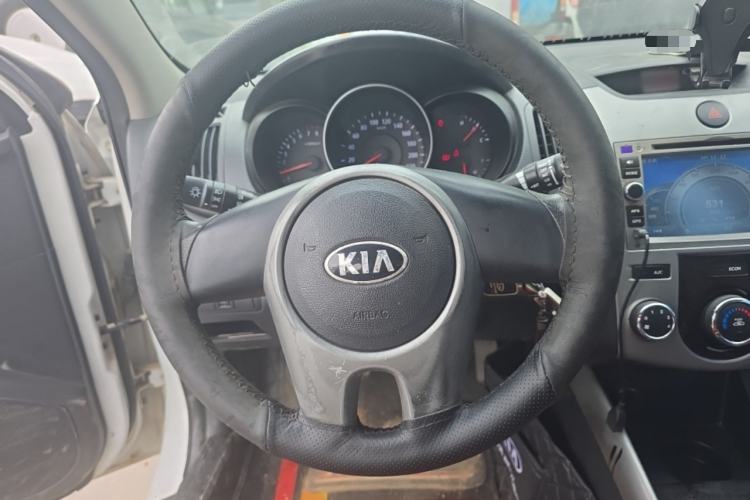 Used Kia Forte 2014 1.6L MT GL Steering Wheel