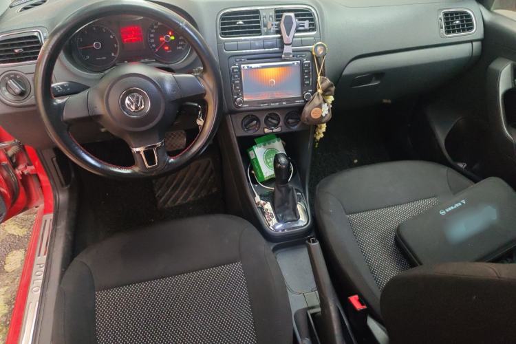 Used Volkswagen Polo 2011 1.4L Automatic ZhiShang Version Center Console