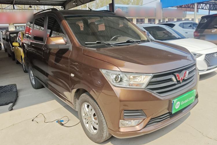 Used Wuling Hongguang 2019 1.5L S Comfort Edition China VI LAR Front Right 45 Deg