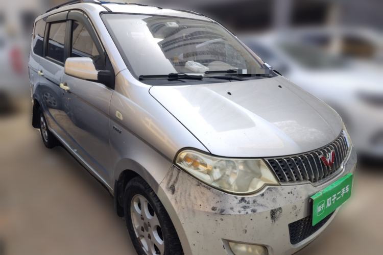 Used Wuling Hongguang 2013 1.5L Standard Version Front Right 45 Deg