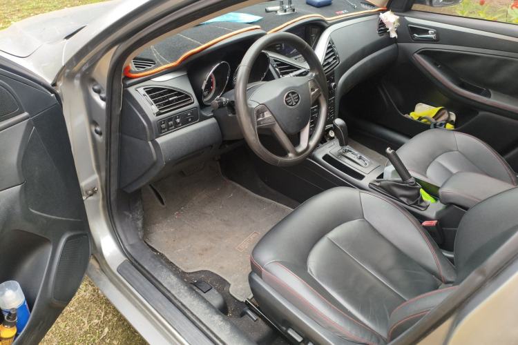 Used Bestune B70 2014 2.0L automatic luxury version