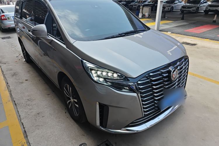 Used Buick GL8 2023 ES Lu Zun Deluxe Model Exterior 1