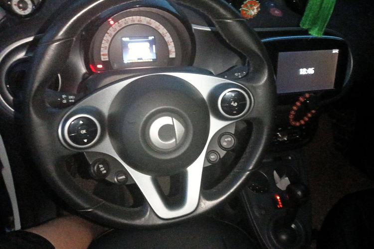Used smart fortwo 2017 1.0L 52kW New Sound Special Edition China V Emission Standard
