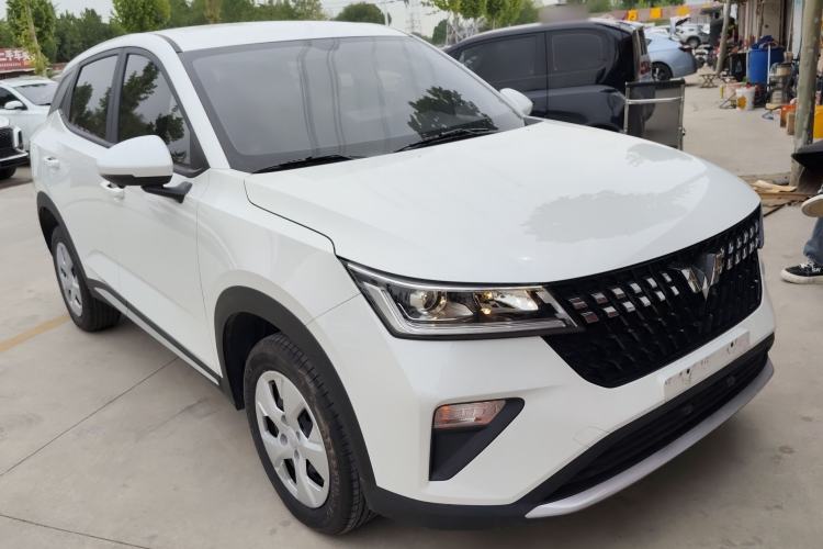 Used Wuling Alvez 2022 1.5L Manual Free-Style Model
