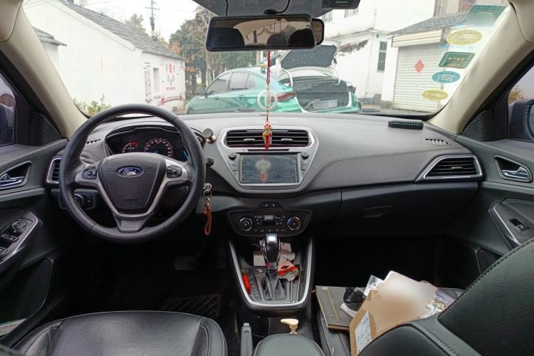 Used Ford Escort 2015 1.5L Automatic Fashion Model
