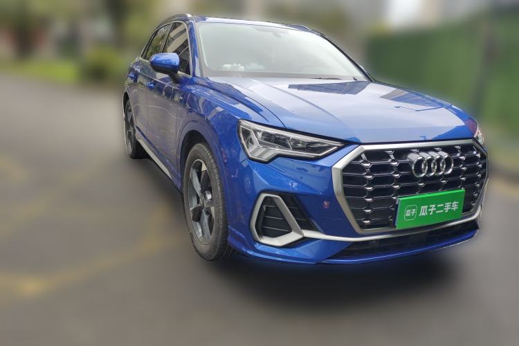 Used Audi Q3 2019 40 TFSI Fashion Dynamic Model Front Right 45 Deg