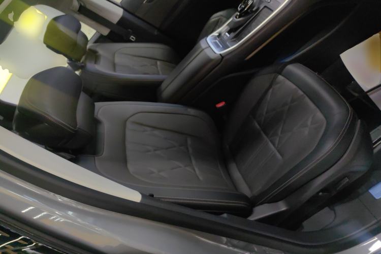 Used Ford Edge 2025 Ford Explorer L 2.0T EcoBoost E-Hybrid Four-Wheel-Drive 7-Seater Supreme Model Right Front Seat