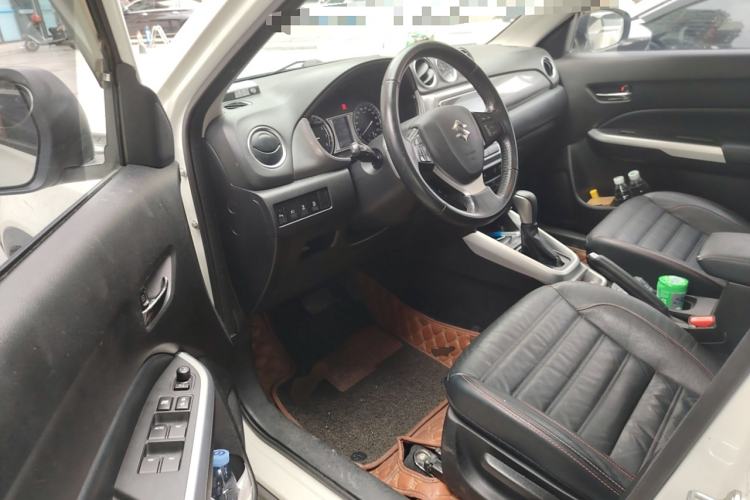 Used Suzuki Vitara 2016 1.4T Automatic Two-Wheel Drive Luxury Version Driver Seat