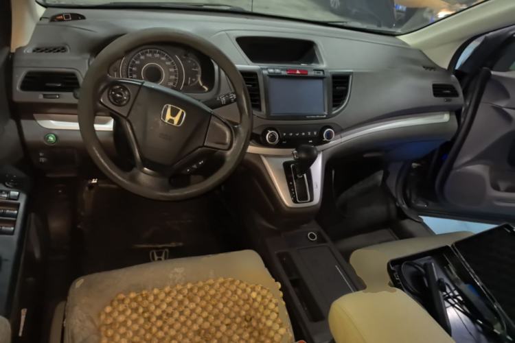 Used Honda CR-V 2012 2.0L two-wheel drive urban version
