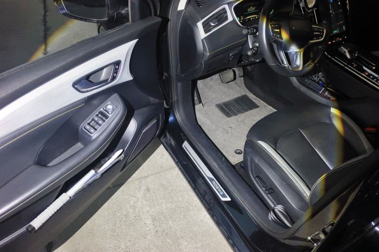 Used Roewe i6 MAX New Energy 2020 1.5T PHEV Cool & Spacious Skyroof Intelligent Drive Supreme Edition
