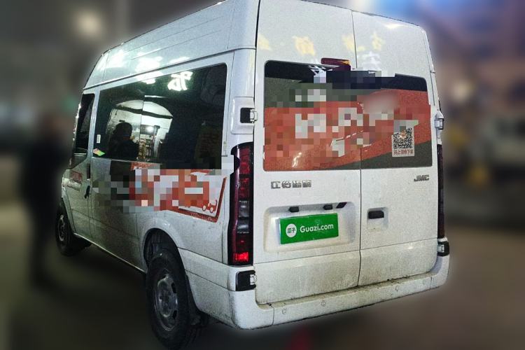 Used JMC Fushun 2023 2.0T Manual Short-Wheelbase Mid-Top Commercial Multi-Purpose 6-Seater Passenger Vehicle
