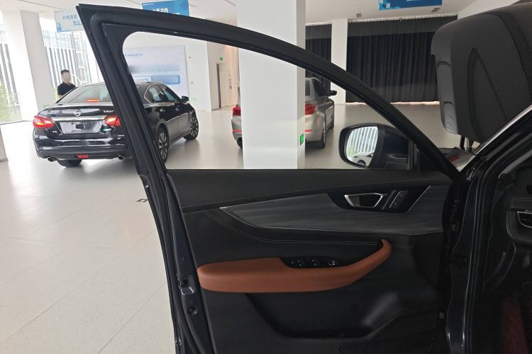 Used Chery Tiggo 8 PLUS 2021 290TGDI DCT Luxury Edition 6-Seater