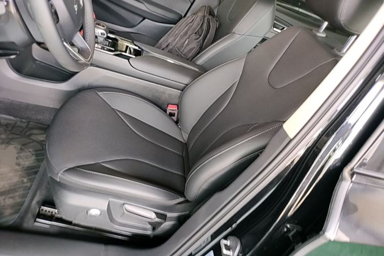 Used Hongqi E-QM5 2022 431 km Charge & Enjoy Edition