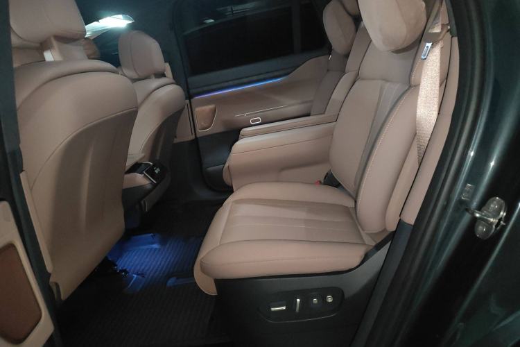 Used Nio ES8 2024 75 kWh Left Rear Seat