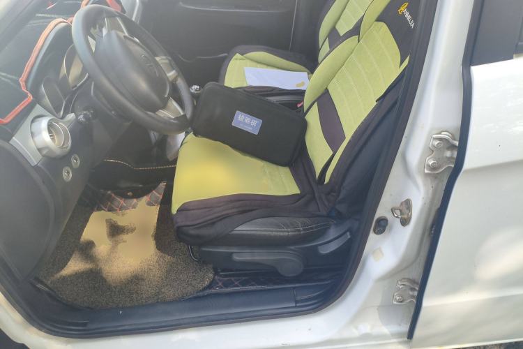 Used Oley Oley 2014 Hatchback 1.5L Manual Luxury Model
