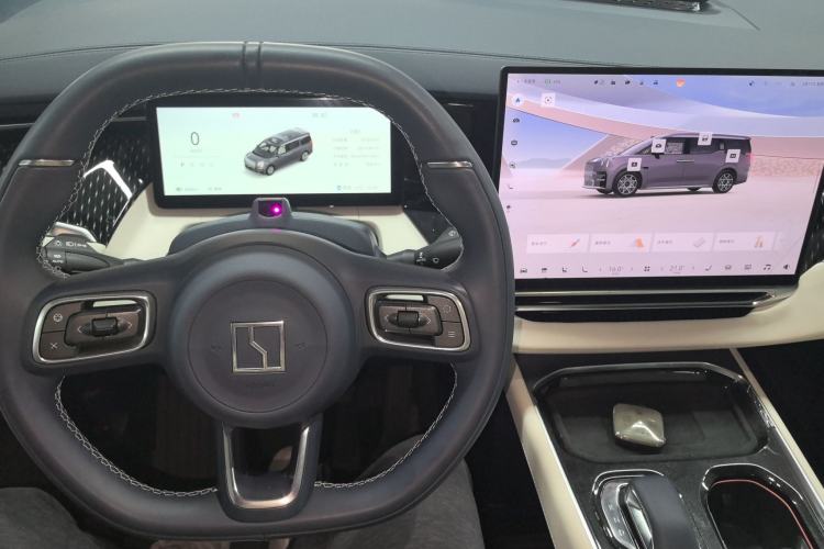 Used Zeekr 009 2024 7-Seater Walk-Through Version Four-Wheel Drive 108 kWh
