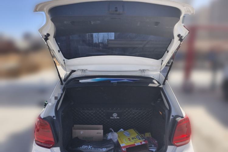 Used Volkswagen Polo 2016 1.6L Automatic Comfort Model