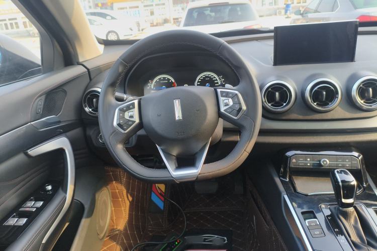 Used Wey VV7 2017 2.0T Ultra-Luxury Version
