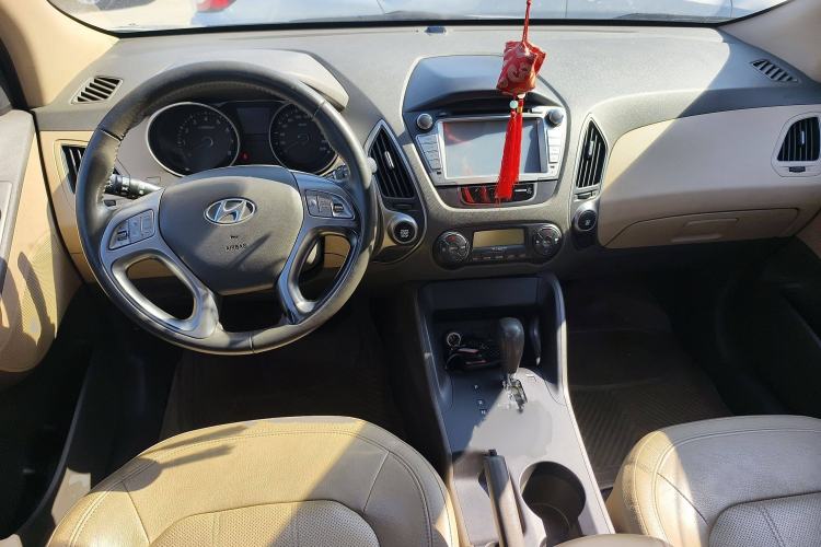 Used Hyundai ix35 2010 2.0L Automatic Two-Wheel Drive Elite Edition GLS
