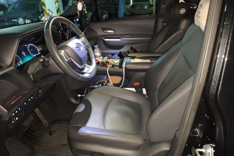 Used Toyota Granvia 2024 2.5L Hybrid Prestige PLUS Four-Wheel Drive Version Left Front Seat