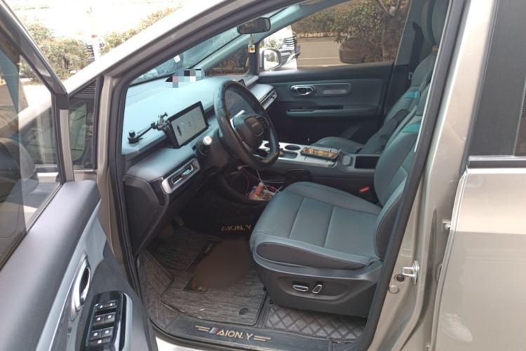 Used AION Y 2022 Plus 70 Smart Edition Left Front Seat