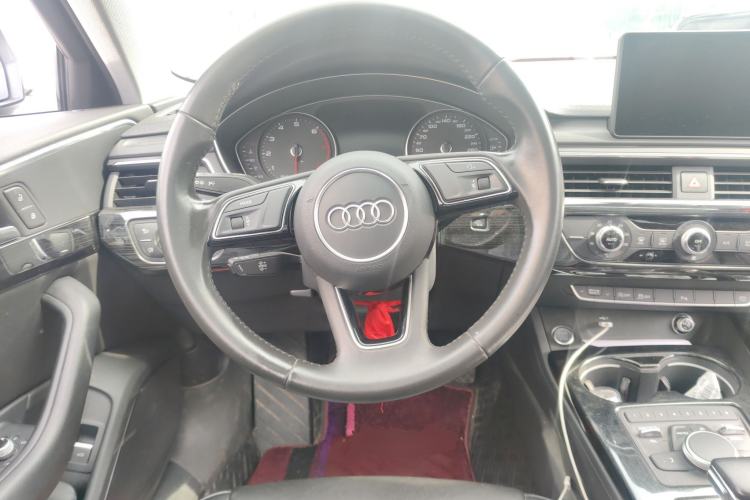 Used Audi A4L 2018 30th Anniversary Edition 40 TFSI Trendy Model