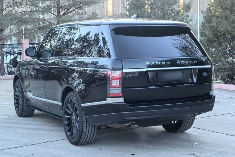 Used Land Rover Range 2017 3.0 SC V6 Vogue Exterior 4