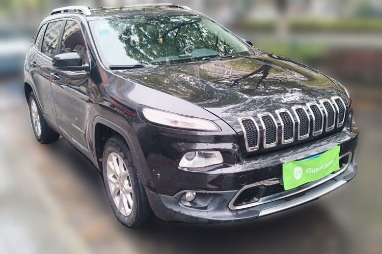 Used Jeep Cherokee 2016 2.4L Professional Edition Front Right 45 Deg