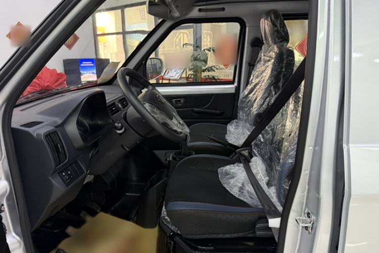 Used Victory Zebra 2025 1.5L Double-Cab Extended Flatbed Comfort Version Interior 4