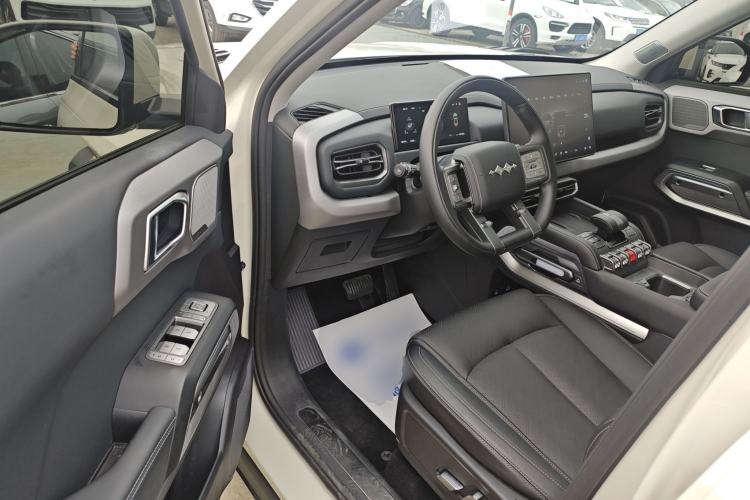 Used Formula Leopard Titanium 3 2025 501 km All-Wheel Drive Intelligent Driving Max Edition
