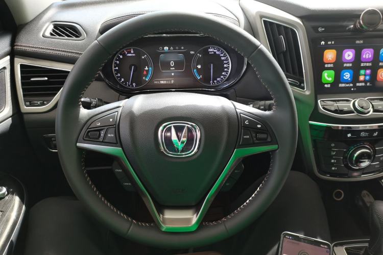 Used CHANGAN CS75 2017 Shangkui Edition 1.8T Automatic All-Wheel-Drive Elite Model
