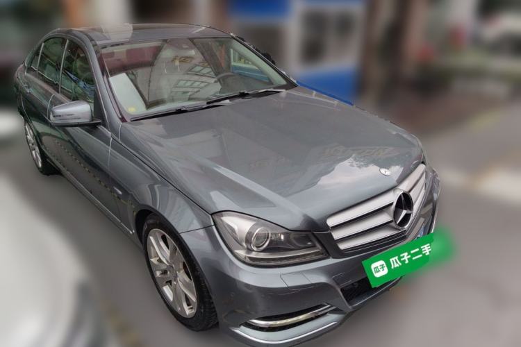 Used Mercedes-Benz C-Class 2011 C 200 CGI Fashion Model Front Right 45 Deg