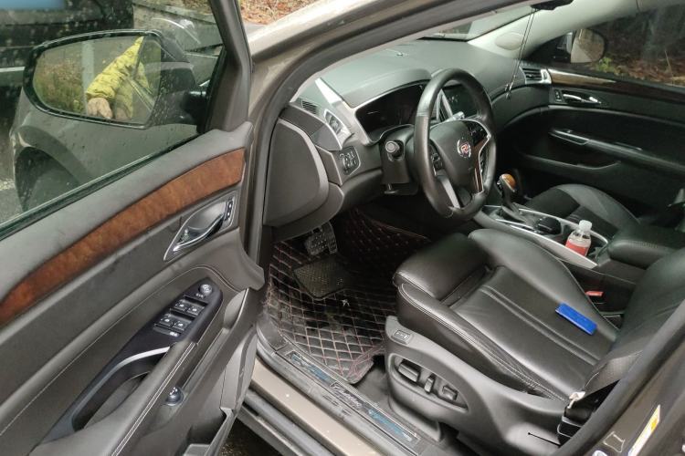 Used Cadillac SRX 2014 3.0L Elite Model Driver Seat