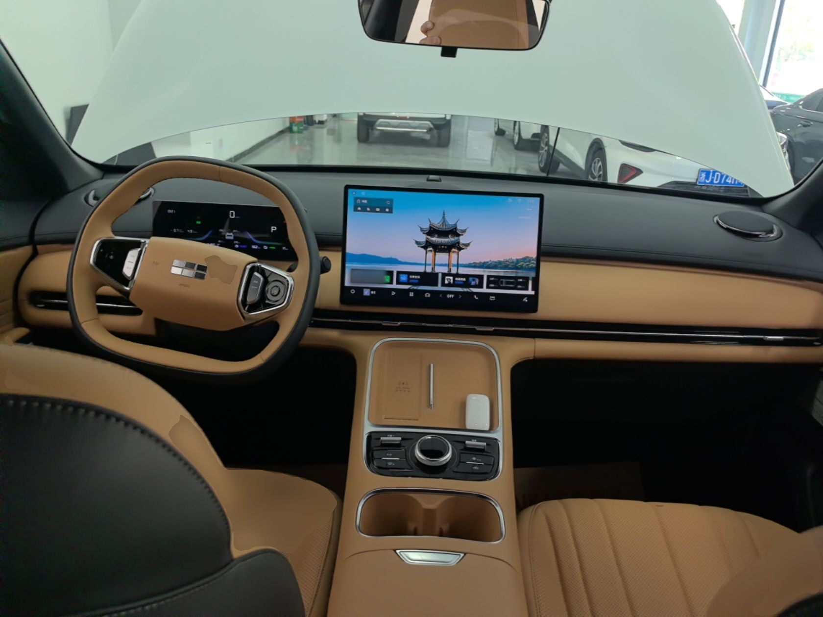 Geely Galaxy Xingjian 7 EM-i 2025 55 km Launch Edition — снимка 12