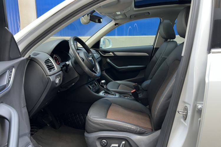 Used Audi Q3 2017 30 TFSI Fashion Model Interior 4