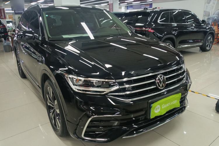 Used Volkswagen Tiguan L 2024 Outstanding Model 330TSI Automatic Two-Wheel Drive R-Line Dragon Glory Edition Front Right 45 Deg